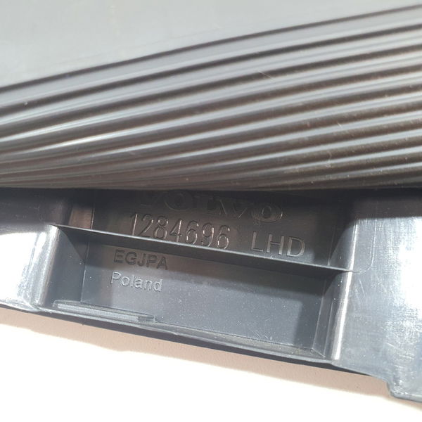 Moldura Superior Coluna De Direcao Xc60 2012 2013 2014 Volvo