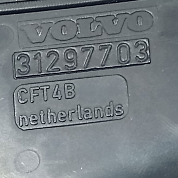 Moldura Volvo Xc60 T5 2011 2014 2017 Lateral Capota Original