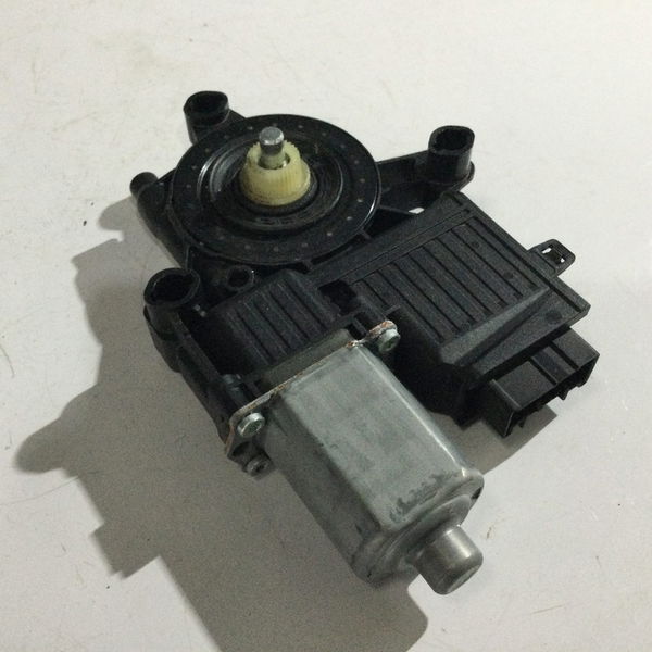 Motor Maquina De Vidro Dianteiro Direito Virtus E Polo 2019