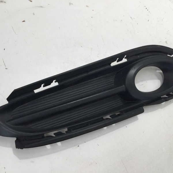 Moldura Farol De Milha Esquerdo Hr-v Exl Cvt 2016