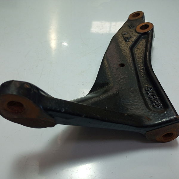 Suporte Do Motor Hilux Cd Srv 2.8 D-4d T 2019