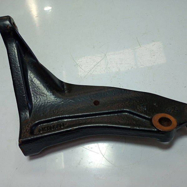 Suporte Do Motor Hilux Cd Srv 2.8 D-4d T 2019