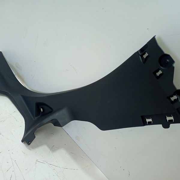 Moldura Coluna C Inferio Direita Peugeot 208 Allure Mt 2017