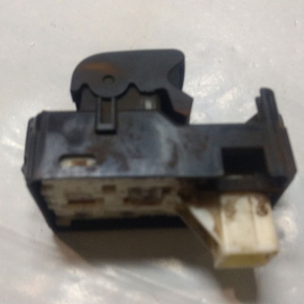 Botão Vidro Eletrico Tras Dir Corolla Gli Flex 2014