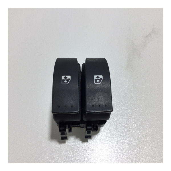 Botão Duplo Dos Vidros Dianteiros Duster 1.6 4x2 2013