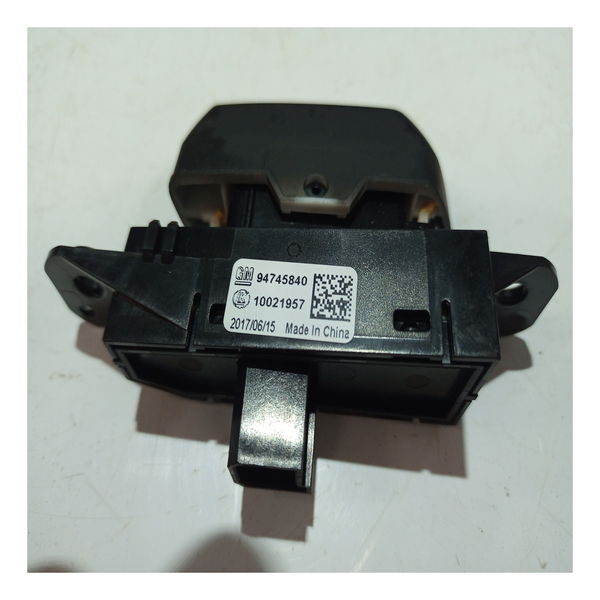 Botão Trava Porta Cobalt At6 1.8 2018