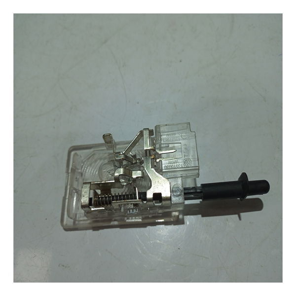 Luz De Teto Porta Malas Cobalt At6 1.8 2018
