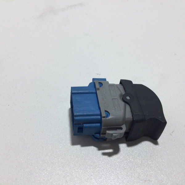 Botão Vidro Eletrico Diant Dir Sandero Gt Line 2013