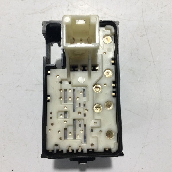 Botão Vidro Eletrico Tras Esq Corolla Gli Flex 2014