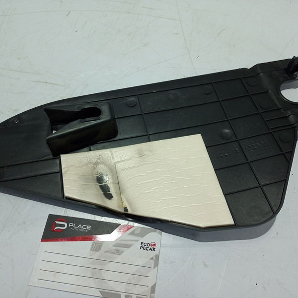 Acabamento Console Central Esq I30 2.0 2010