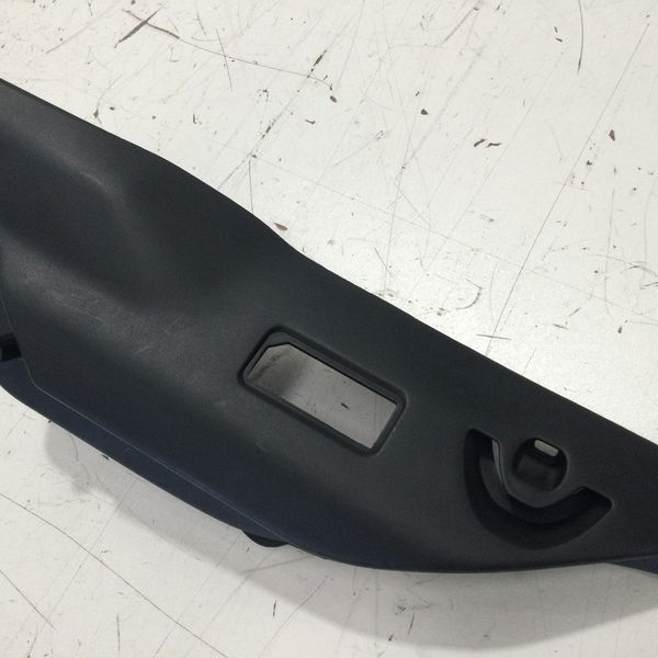 Moldura Suporte Bagagito Esquedo Peugeot 208 Allure Mt 2017