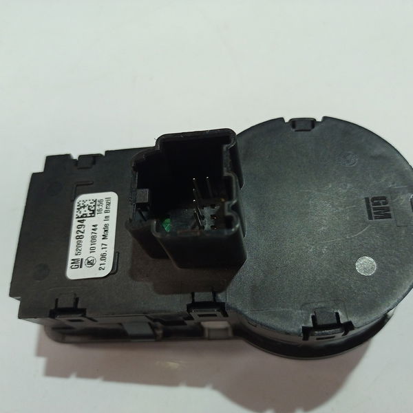 Botão Comando Farol Cobalt At6 1.8 2018
