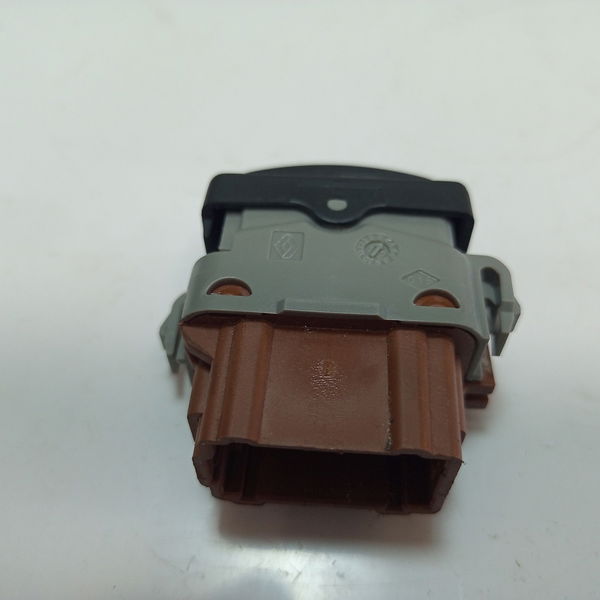 Botão Sensor Estacionamento Duster 1.6 4x2 2013