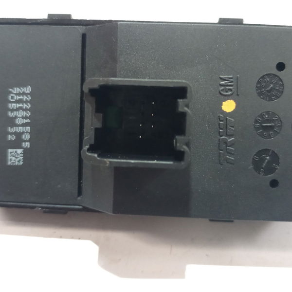 Botão Vidro Eletrico Diant Dir Cobalt At6 1.8 2018