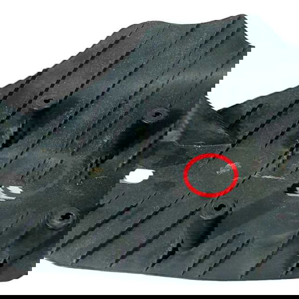 Moldura Suspensao Traseira Bmw 320i 2014 Direito Com Detalhe