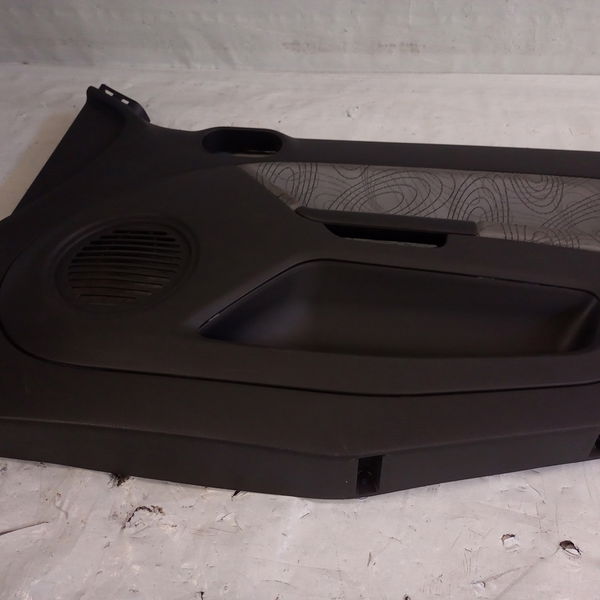 Forro De Porta Dianteira Direita Fiesta Sedan 1.6 Flex 2008