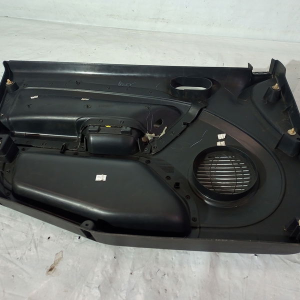 Forro De Porta Dianteira Direita Fiesta Sedan 1.6 Flex 2008