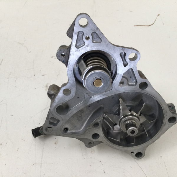 Bomba De Agua Toyota Hilux Cd Srv 2.8 2019 Usado Original