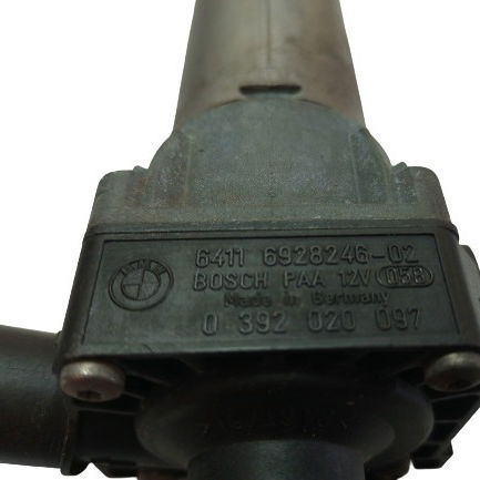 Bomba De Agua Aux 118i Ue71 2009