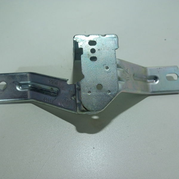 Suporte Fechadura Porta Malas Palio Sporting 1.6 2014