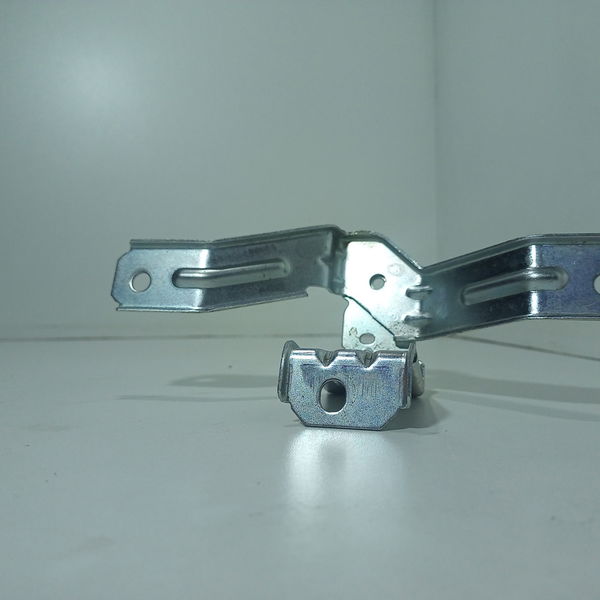 Suporte Fechadura Porta Malas Palio Sporting 1.6 2014