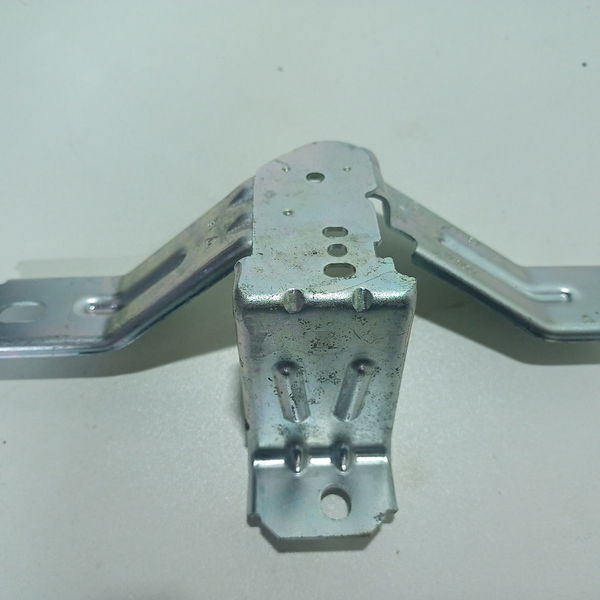 Suporte Fechadura Porta Malas Palio Sporting 1.6 2014