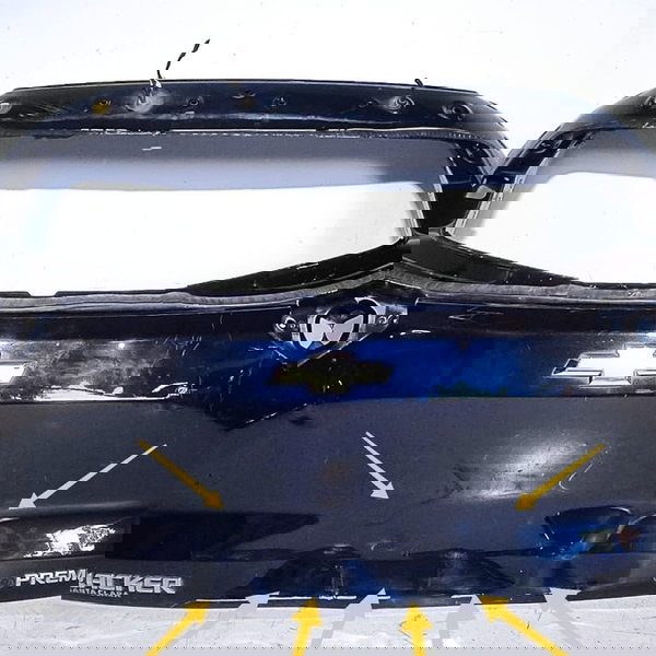 Tampa Traseira Tracker 2020/20245 Detalhe