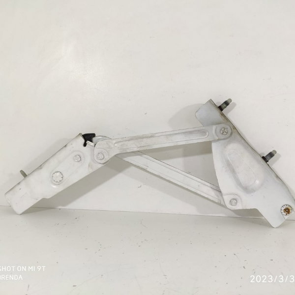 Dobradiça Direita Tampa Traseira Peugeot 408