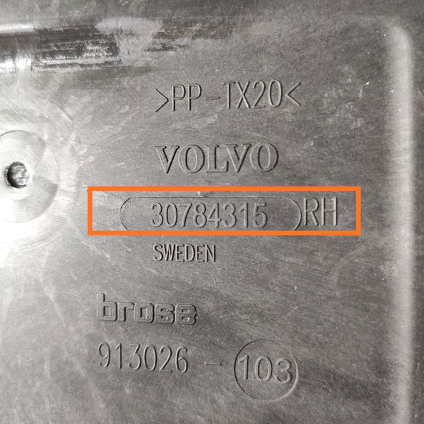 Suporte Fechadura Volvo V60 S60 Diant Dir 11/18 30784315