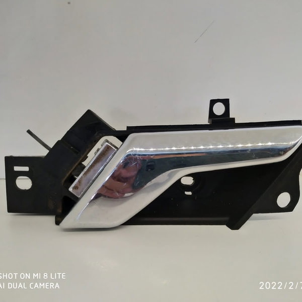 Macaneta Interna  Dianteira Direita Captiva 2008/2016