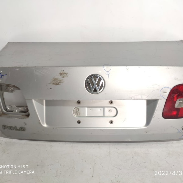 Tampa Traseira Polo Sedan 2003/2014 Prata