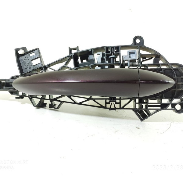 Maçaneta Externa Cruze Dianteira Direita 2017/2022 Bordô Dianteira