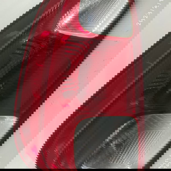 Lanterna Uno Vivace Esquerda Orig 2010 2012 2014 2016 2017