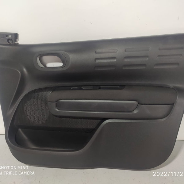 Forro Porta Cactus Dianteiro Direito 2018/2024 Preto