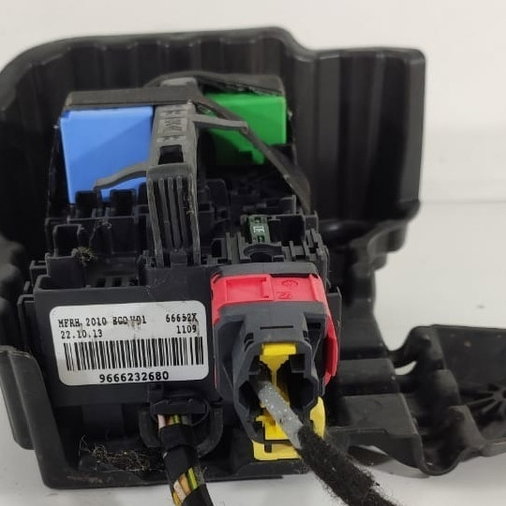 Caixa Fusiveis Peugeot 208 2014/2019 9666232680