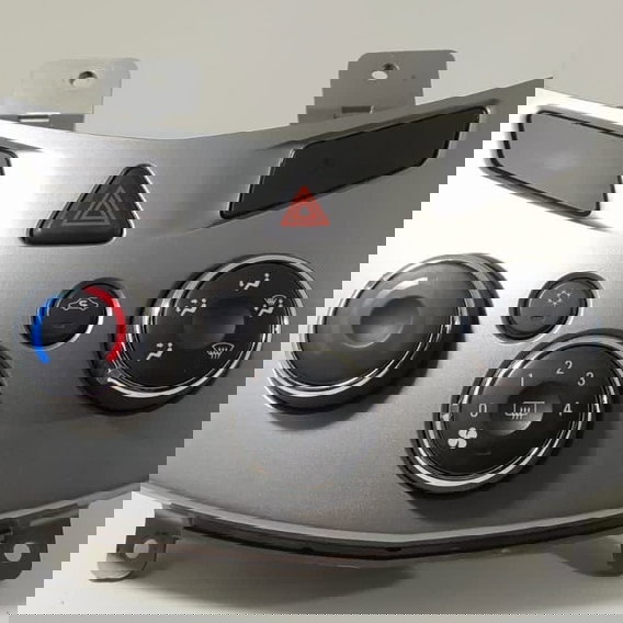 Comando Ar Condicionado Tracker 2013/2016 94786528