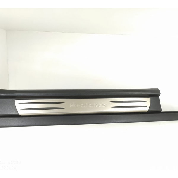 Soleira Porta Mercedes Slk200 350 Direita 05/11 1716800235