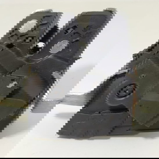 Fechadura Tampa Traseira Mercedes Gla200 15/20 A2047400535