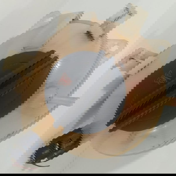 Reservatorio Agua Radiador Audi Q3 Com Senor 2013/2017