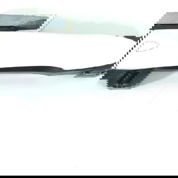 Macaneta Externa Nissan Kicks Dianteira Direita 2016/2025 Branco Dianteira