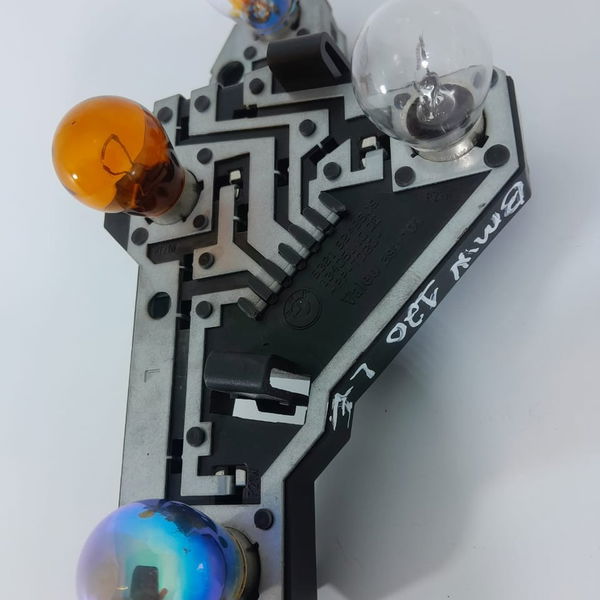 Circuito Lanterna Bmw 118 120 Esq 2004/2010 63216249509 Esquerdo/motorista Rosa-pálido