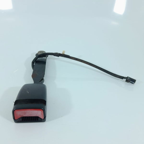 Engate Cinto Camaro Dianteiro Esquerdo 2010/2015