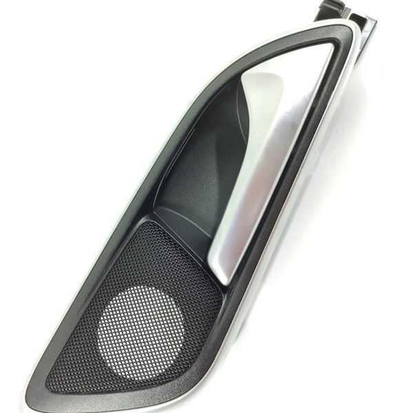 Macaneta Interna Mercedes Cla Gla 200 Traseira D A2467300448 Prateado Traseira