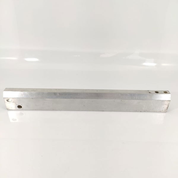 Travessa Radiador Mercedes Gla 200 250 Direita A2466230229