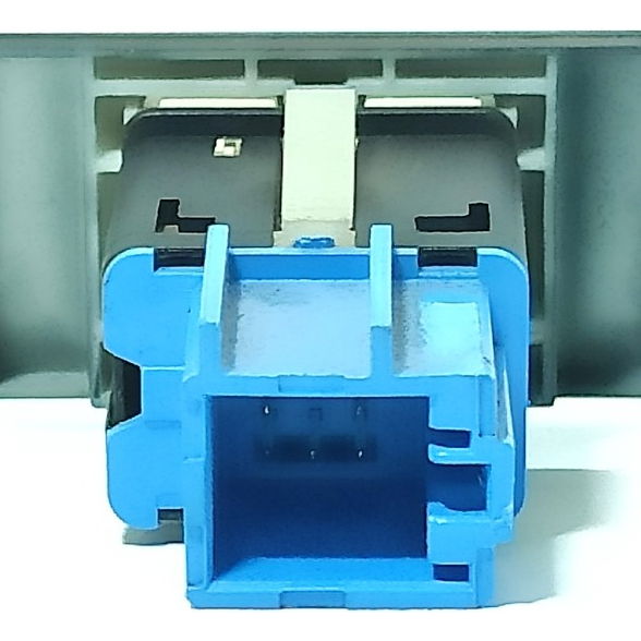 Botão Luz Caçamba Amarok 2011/2023 2h5959917e