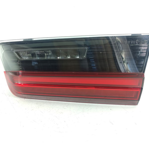 Lanterna Bmw 320i 330i G20 Direita 2019/2023 H8742045410 Direito/passageiro Vermelho