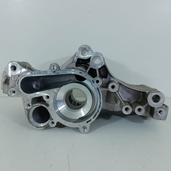 Suporte Bomba Agua Bmw 320 330 G20 2019/2025 8650988