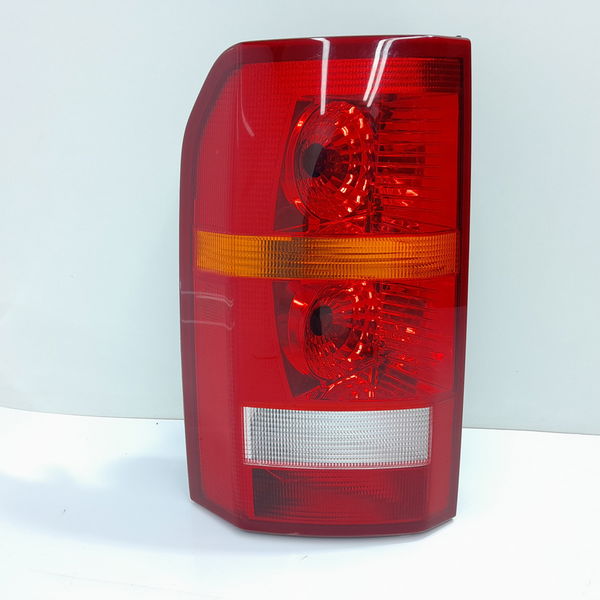 Lanterna Discovery 3 Esquerda 2005/2010 V243c7l0a Det Esquerdo/motorista Vermelho