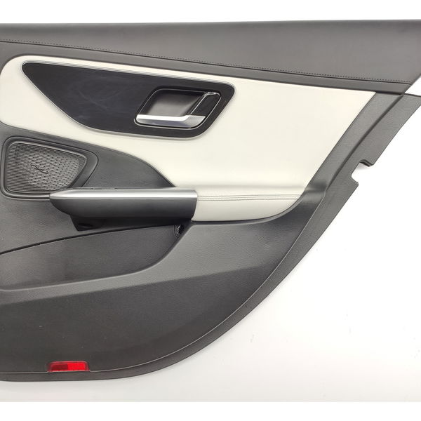 Forro Porta Mercedes C200 C300 Tras Dir 2022/2025 Original