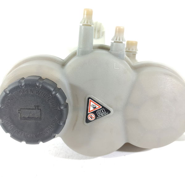 Reservatorio Agua Radiador Mercedes C200 2022/25 A2065000000